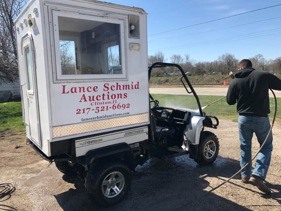 Equipment Cleaning in Decatur, IL Thumbnail