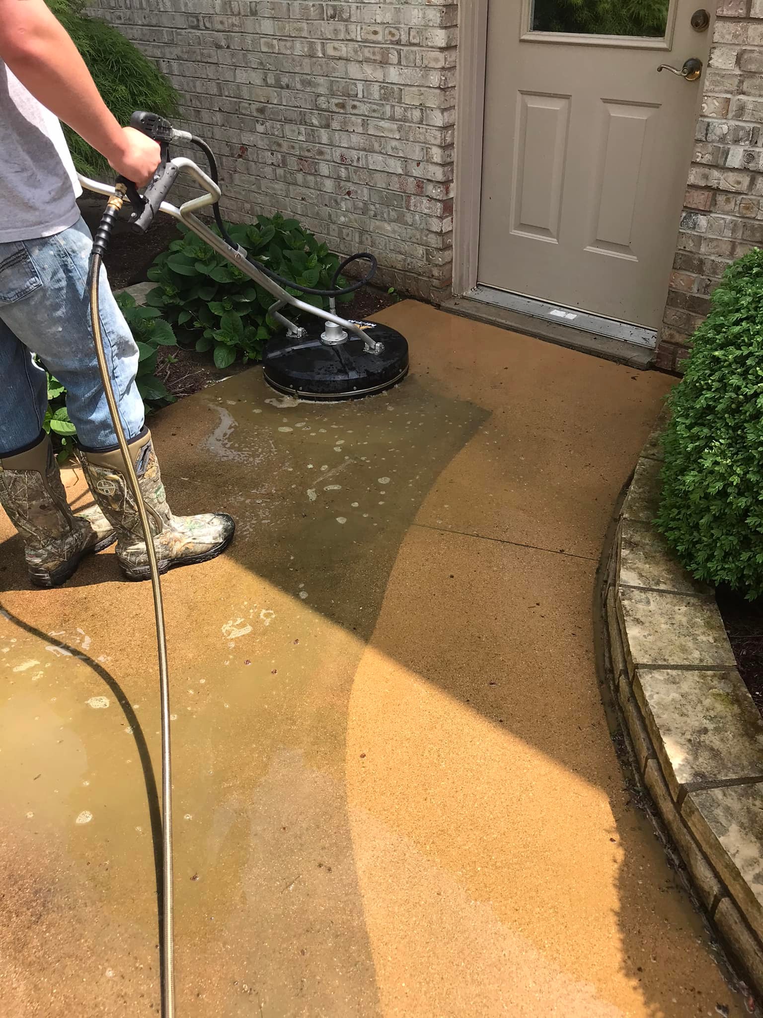 Sidewalk Cleaning in Decatur, IL Thumbnail